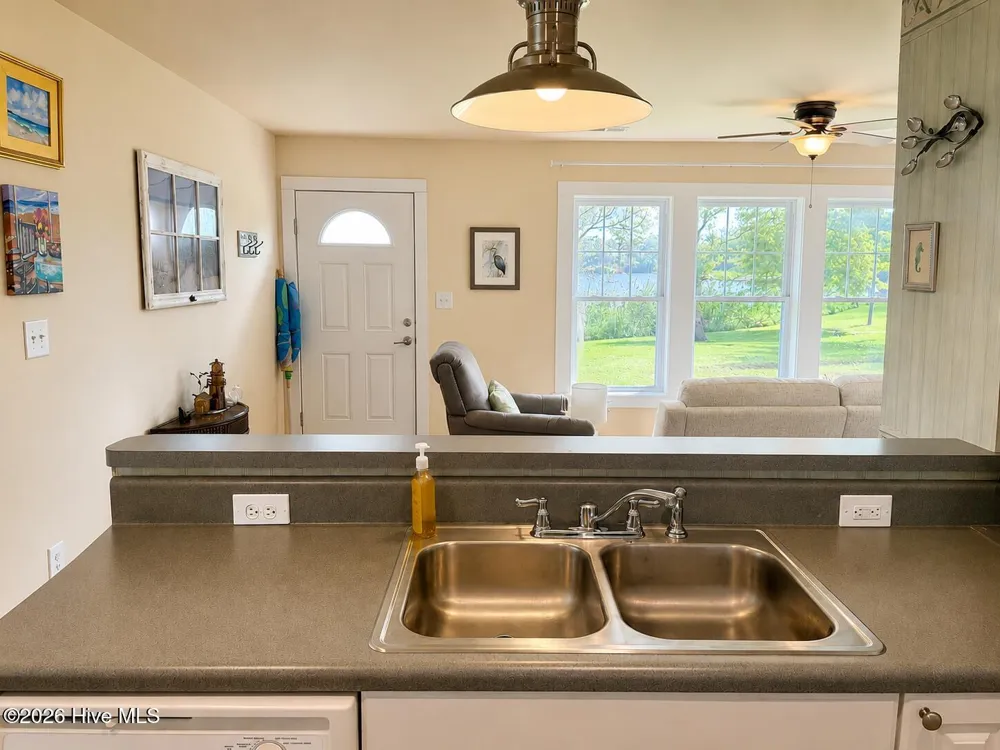 139 Lasseters Landing #D Columbia, NC 27925