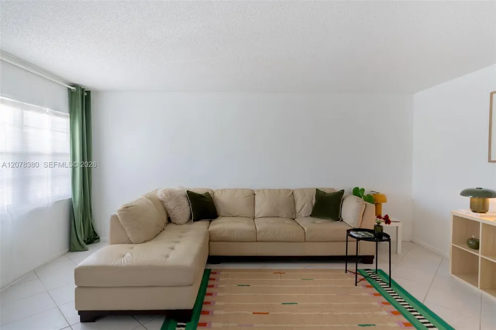 2052 E Harwood E #2052 Deerfield Beach, FL 33442