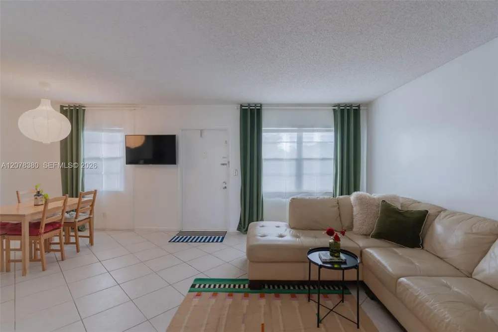 2052 E Harwood E #2052 Deerfield Beach, FL 33442