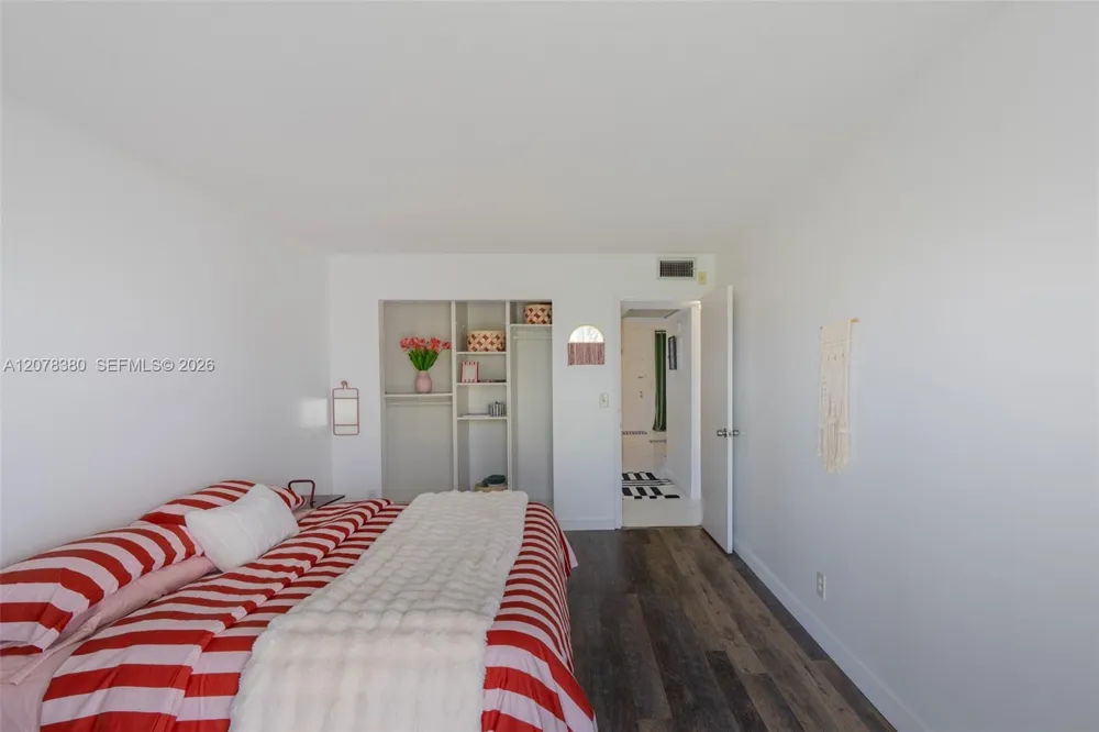 2052 E Harwood E #2052 Deerfield Beach, FL 33442