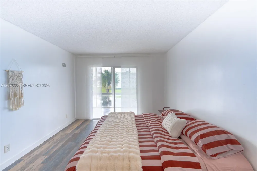 2052 E Harwood E #2052 Deerfield Beach, FL 33442