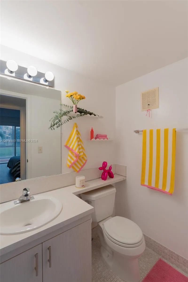 2052 E Harwood E #2052 Deerfield Beach, FL 33442