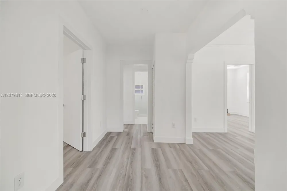 340 NE 125th St North Miami, FL 33161