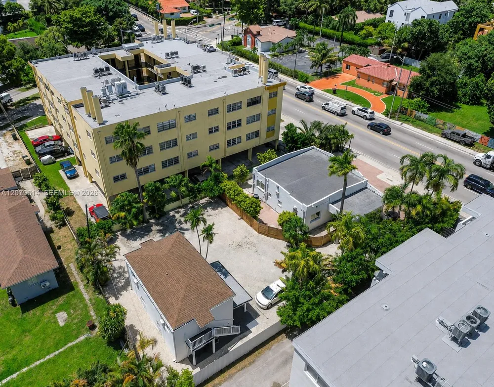 340 NE 125th St North Miami, FL 33161
