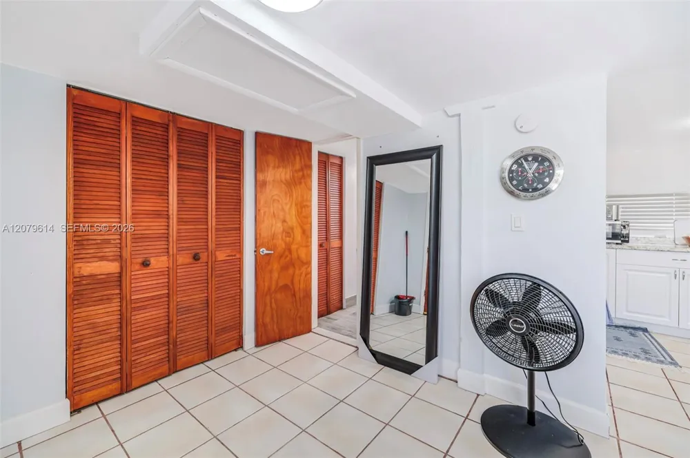 340 NE 125th St North Miami, FL 33161