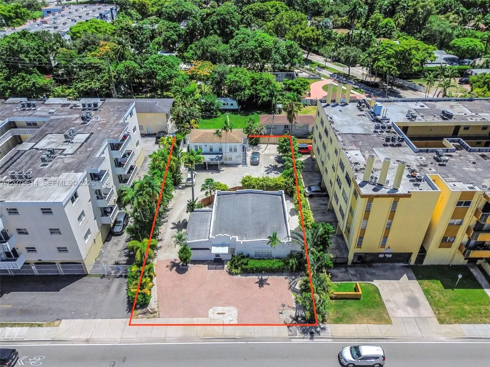 340 NE 125th St North Miami, FL 33161