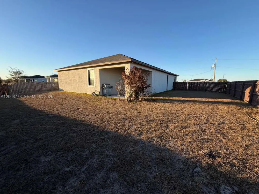 9026 W Mac Ct La Belle, FL 33935