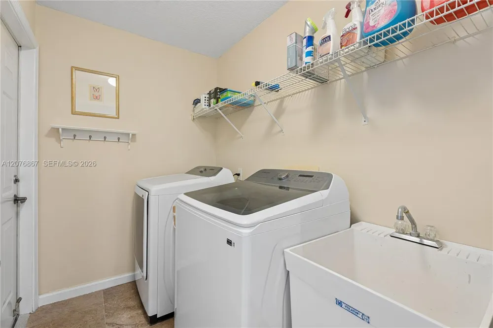 8445 SW 163rd Ter Palmetto Bay, FL 33157