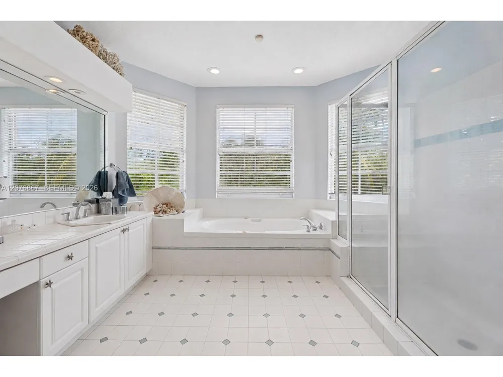 8445 SW 163rd Ter Palmetto Bay, FL 33157