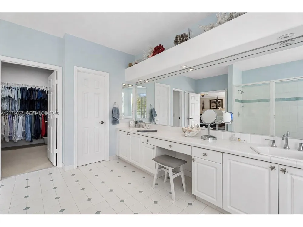 8445 SW 163rd Ter Palmetto Bay, FL 33157