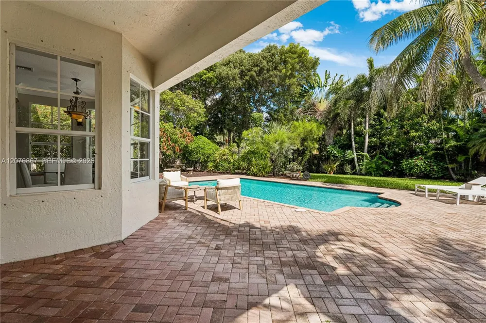 8445 SW 163rd Ter Palmetto Bay, FL 33157