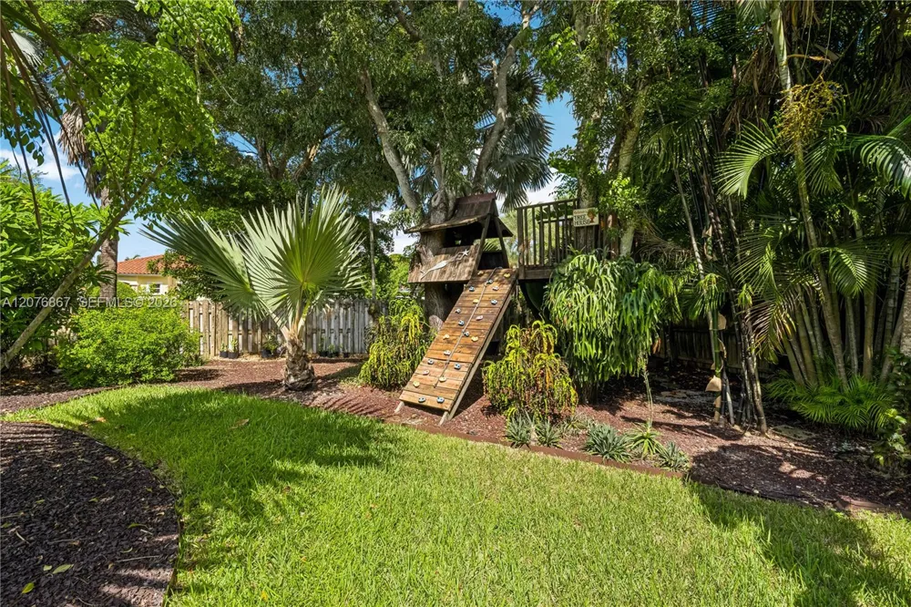 8445 SW 163rd Ter Palmetto Bay, FL 33157
