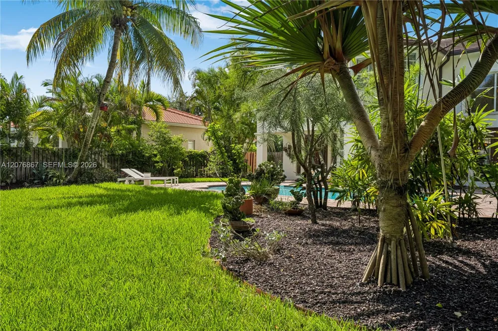 8445 SW 163rd Ter Palmetto Bay, FL 33157