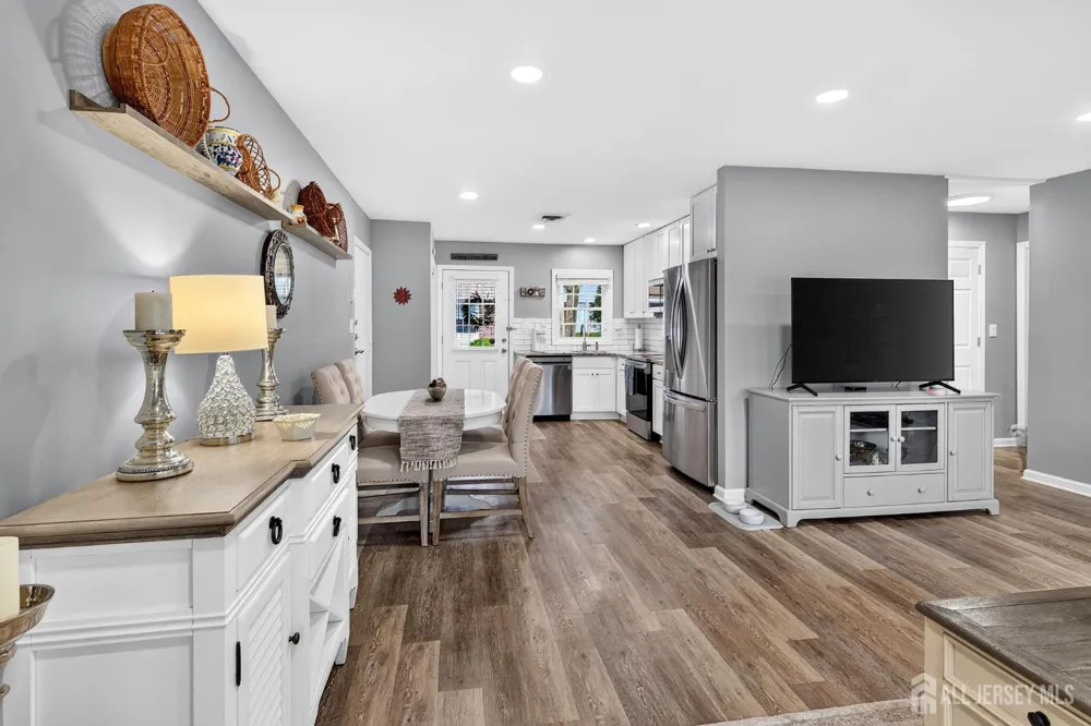 976 Aberdeen Drive Lakewood, NJ 08701