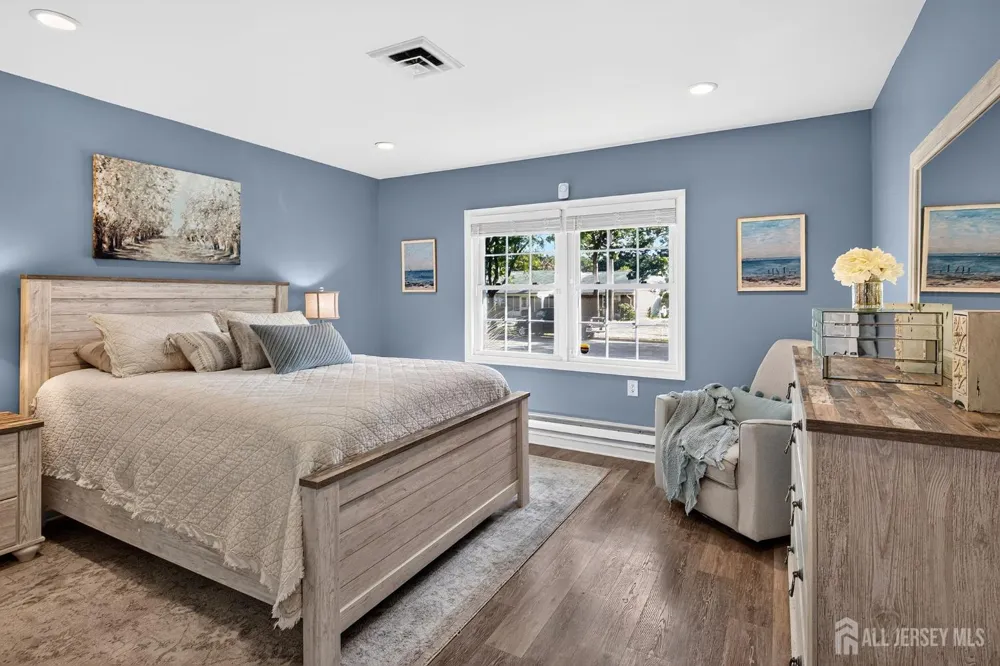 976 Aberdeen Drive Lakewood, NJ 08701