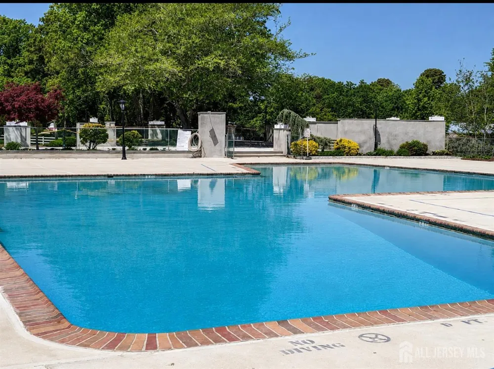 976 Aberdeen Drive Lakewood, NJ 08701