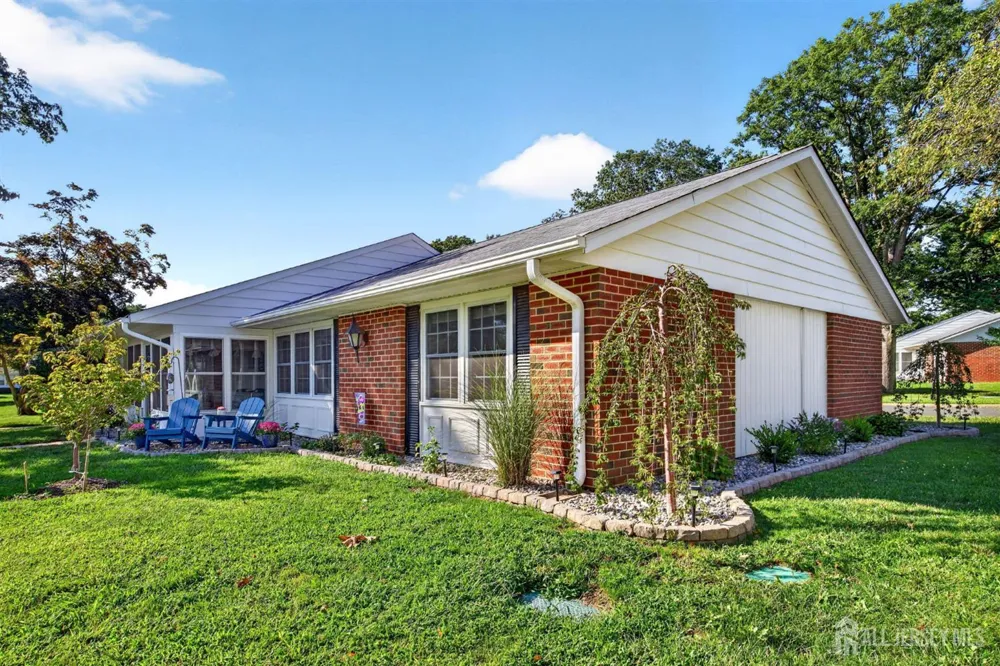 976 Aberdeen Drive Lakewood, NJ 08701