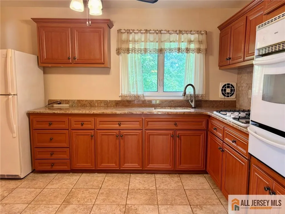 35 Wellington Road East Brunswick, NJ 08816