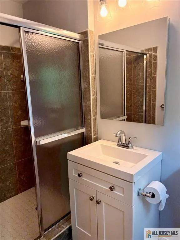 35 Wellington Road East Brunswick, NJ 08816