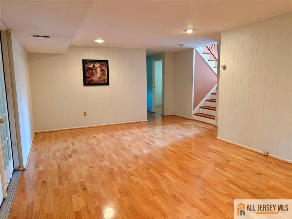 35 Wellington Road East Brunswick, NJ 08816