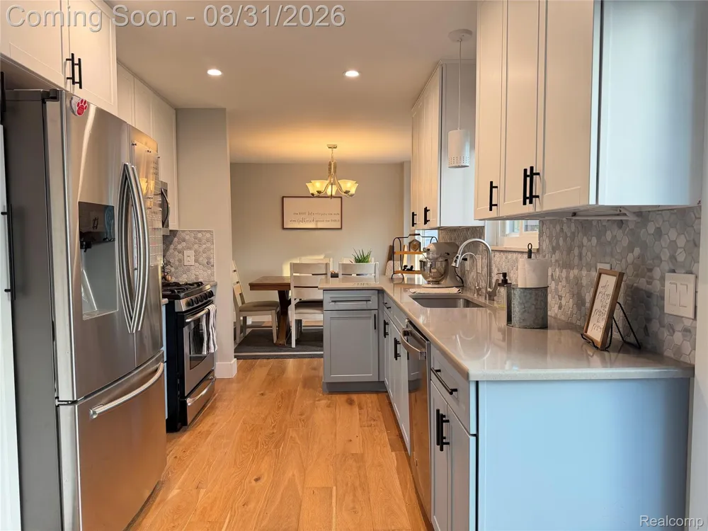 3786 Hazelton Avenue Rochester Hills City, MI 48307