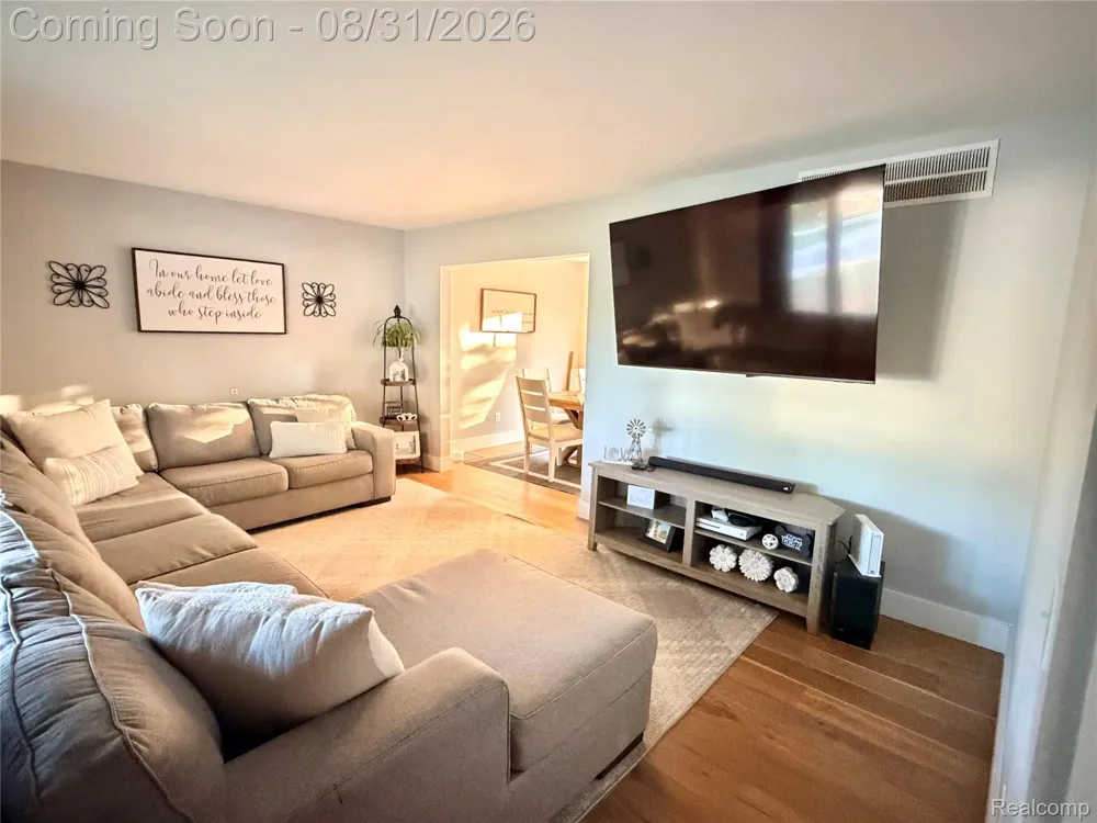 3786 Hazelton Avenue Rochester Hills City, MI 48307