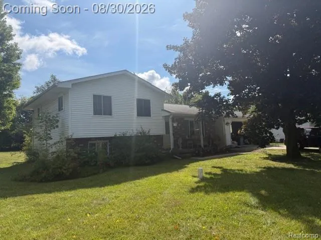 114 Crooked Limb Drive Lapeer Township, MI 48446