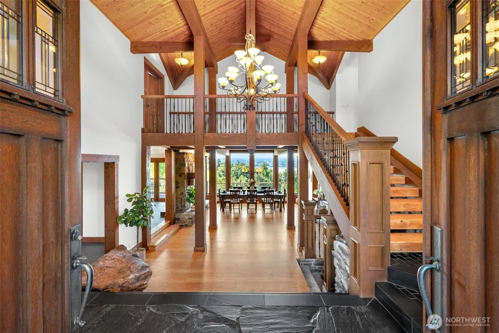 744 Loveland Avenue Mukilteo, WA 98275