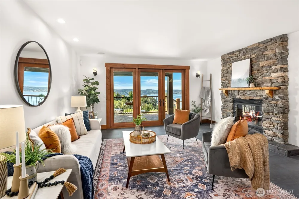 744 Loveland Avenue Mukilteo, WA 98275