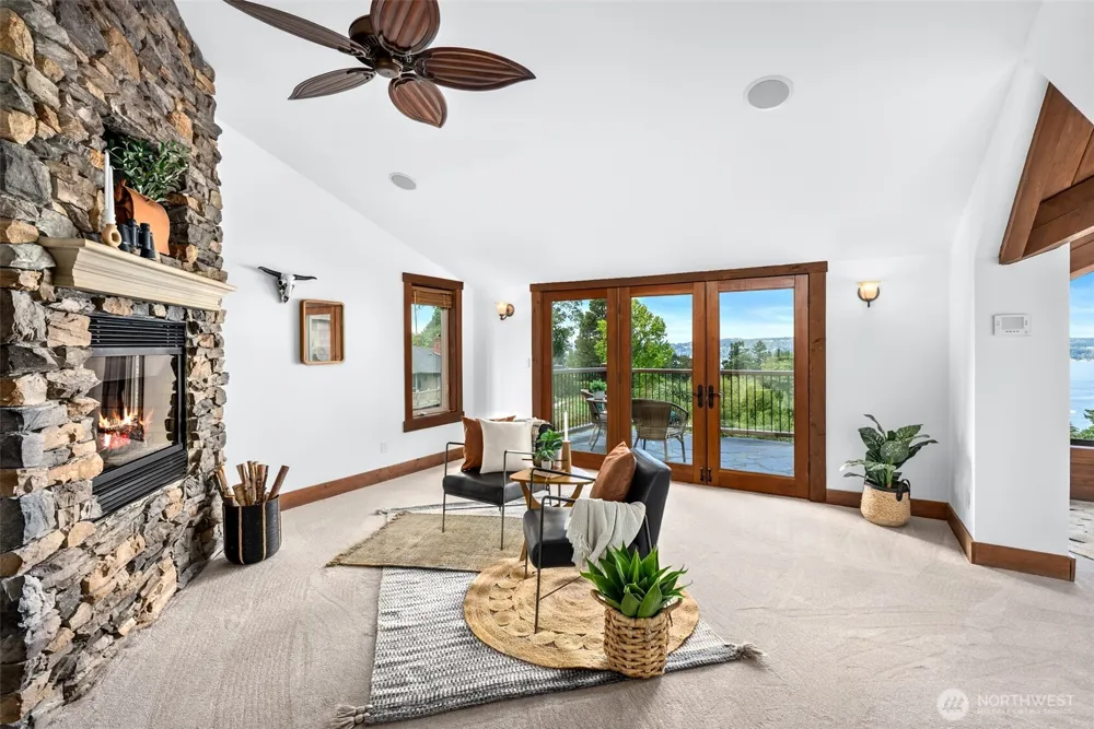 744 Loveland Avenue Mukilteo, WA 98275