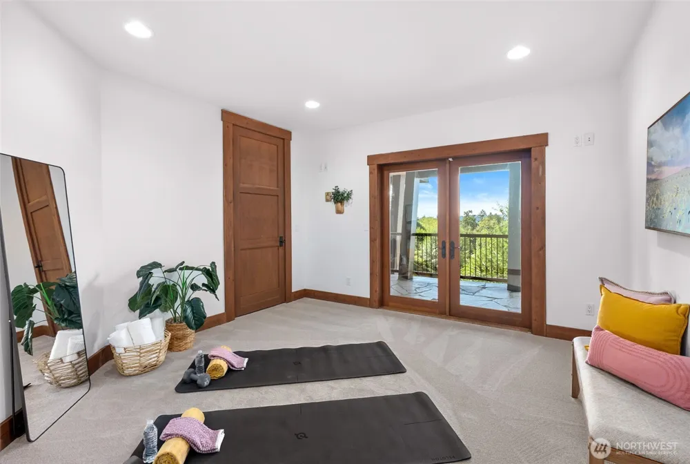744 Loveland Avenue Mukilteo, WA 98275