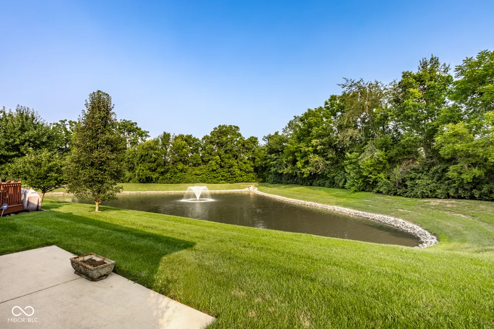 1392 Heron Ridge Greenwood, IN 46143