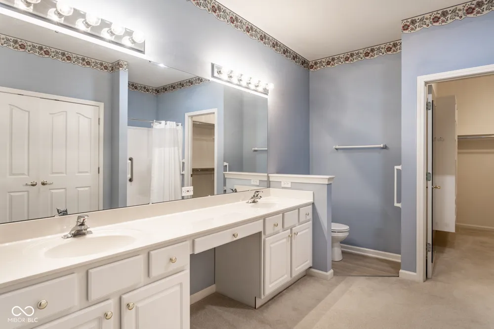 1392 Heron Ridge Greenwood, IN 46143