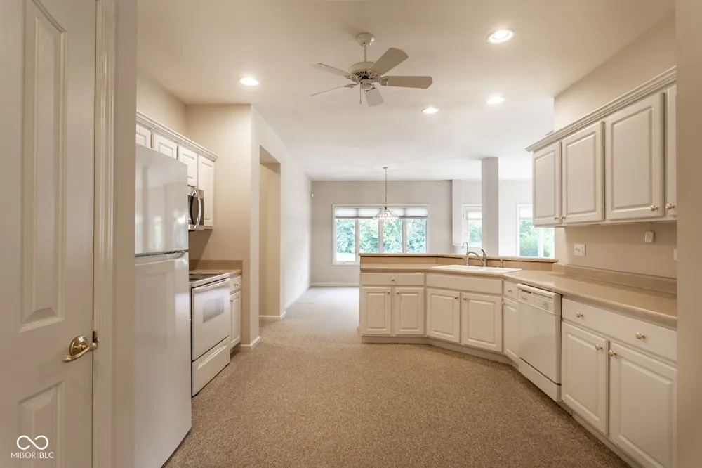 1392 Heron Ridge Greenwood, IN 46143