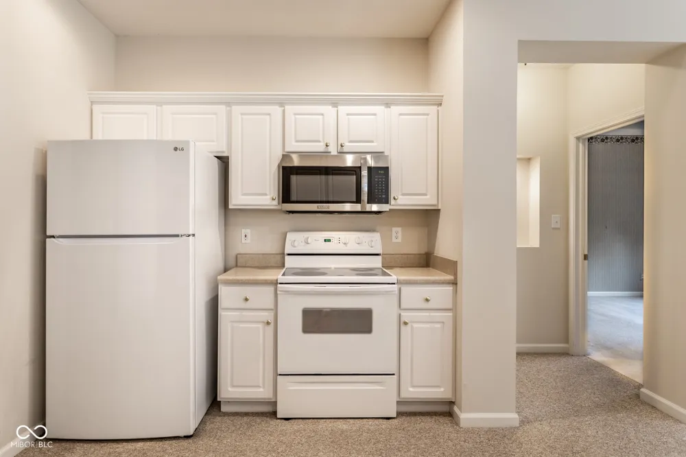 1392 Heron Ridge Greenwood, IN 46143