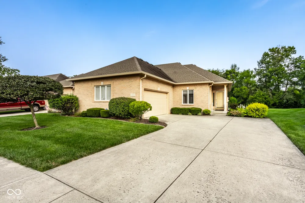 1392 Heron Ridge Greenwood, IN 46143