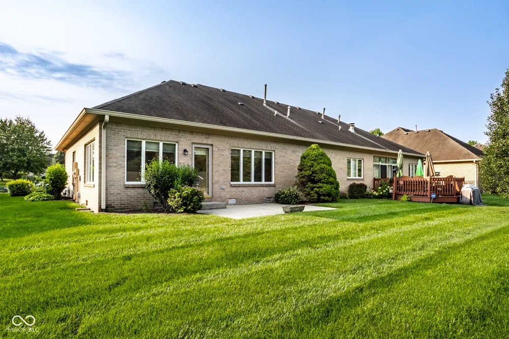 1392 Heron Ridge Greenwood, IN 46143