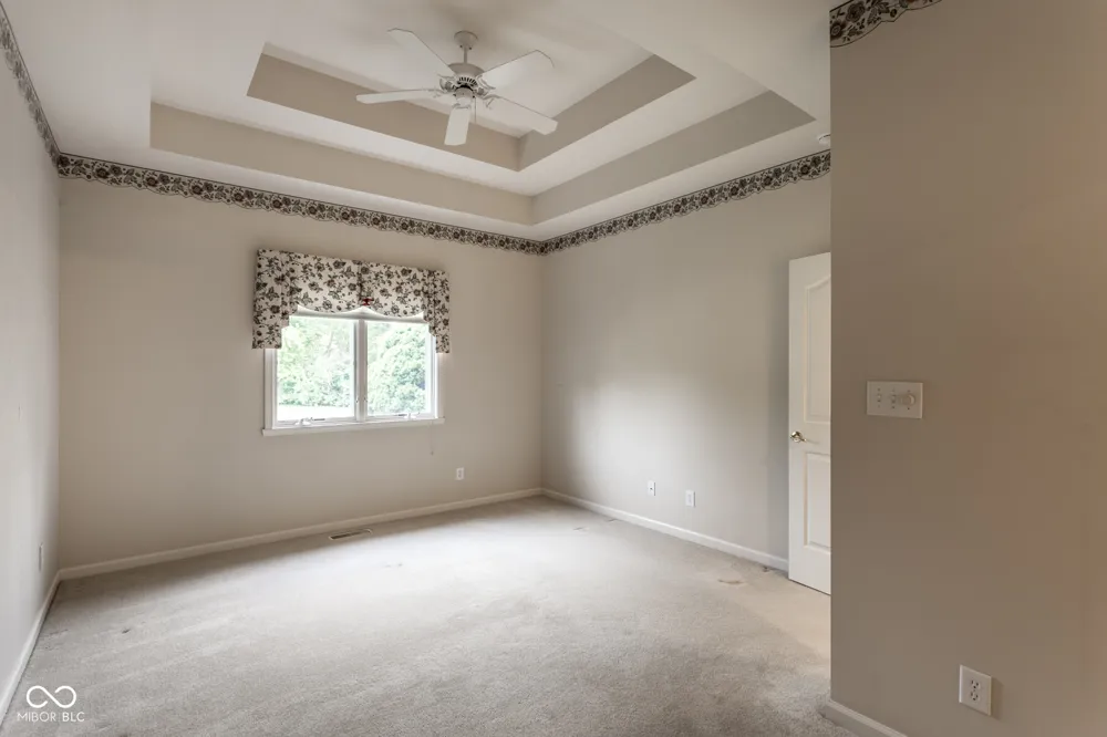 1392 Heron Ridge Greenwood, IN 46143