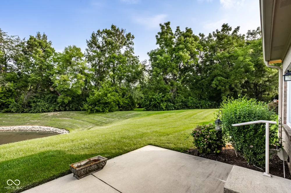 1392 Heron Ridge Greenwood, IN 46143