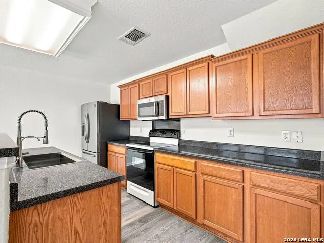 5512 Saffron Way Leon Valley, TX 78238