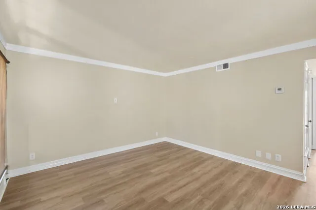 8702 VILLAGE DR Unit 302 San Antonio, TX 78217