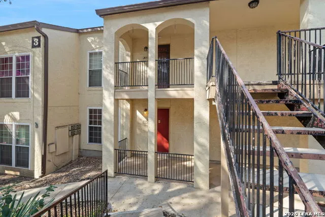 8702 VILLAGE DR Unit 302 San Antonio, TX 78217