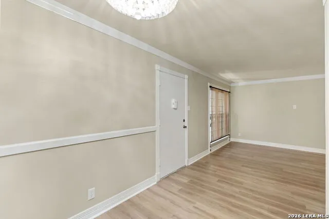 8702 VILLAGE DR Unit 302 San Antonio, TX 78217