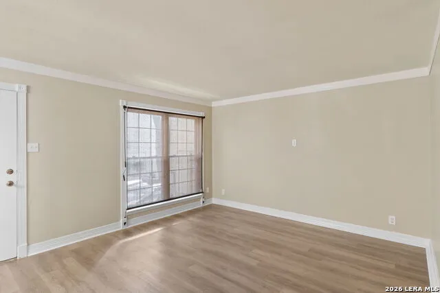 8702 VILLAGE DR Unit 302 San Antonio, TX 78217