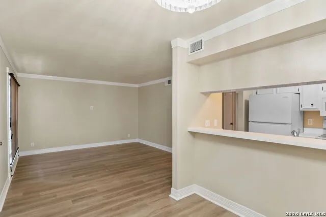 8702 VILLAGE DR Unit 302 San Antonio, TX 78217