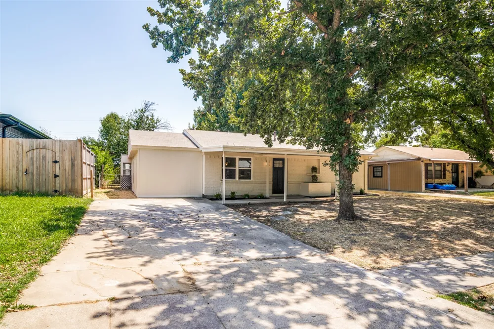 201 Mapleridge Drive Rockwall, TX 75032