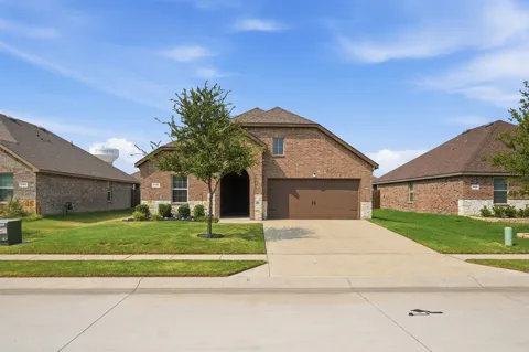 1102 Emerald Gate Drive