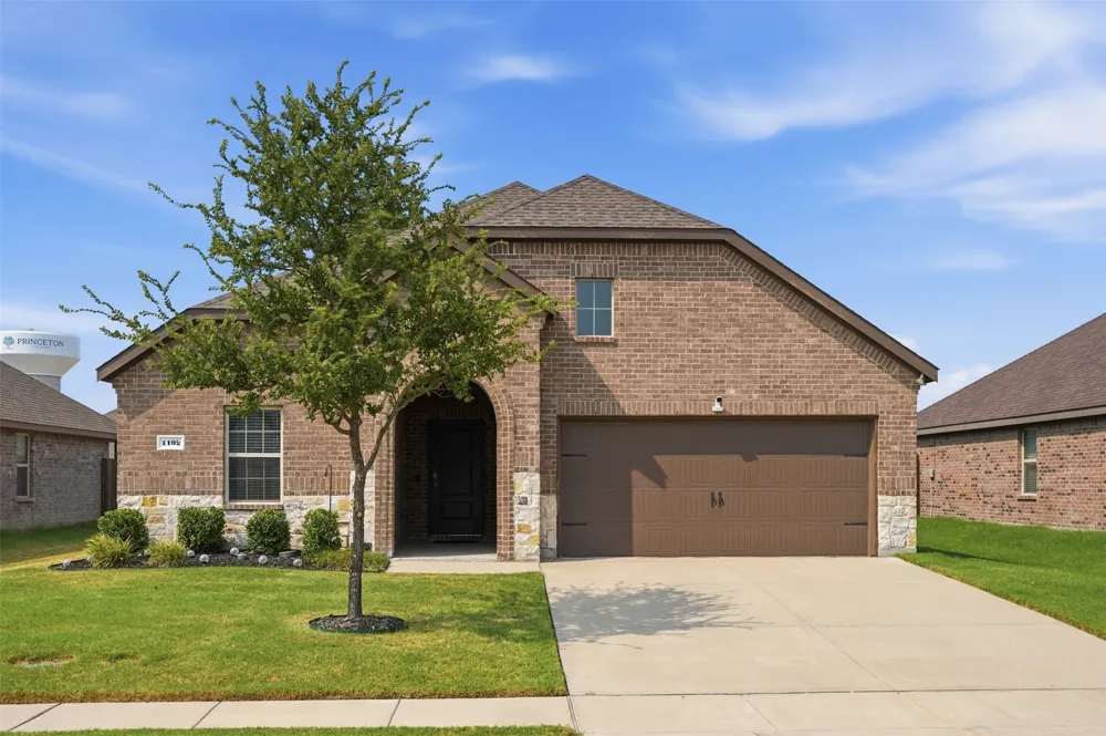 1102 Emerald Gate Drive Princeton, TX 75407