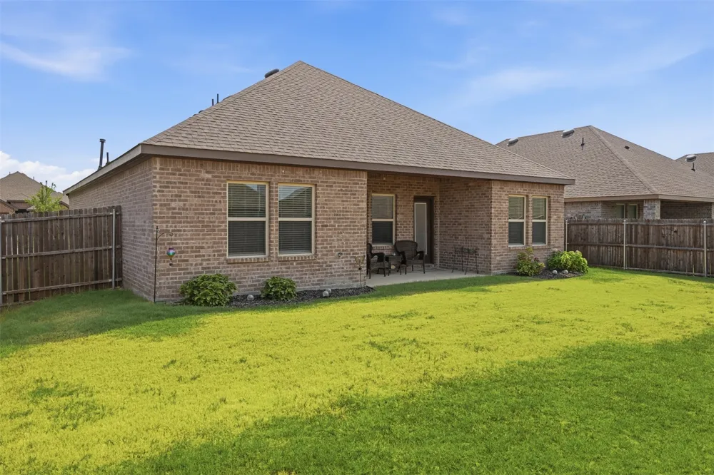 1102 Emerald Gate Drive Princeton, TX 75407