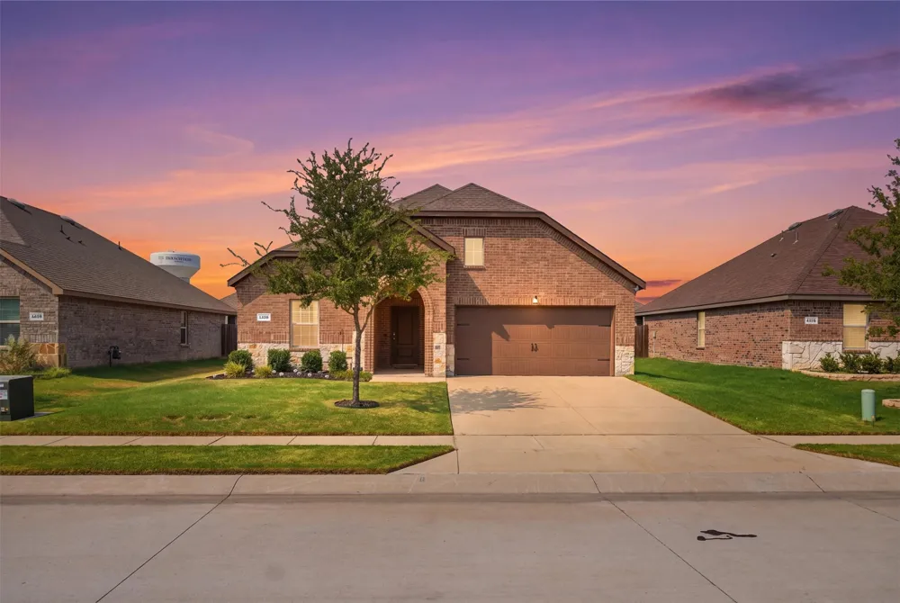 1102 Emerald Gate Drive Princeton, TX 75407